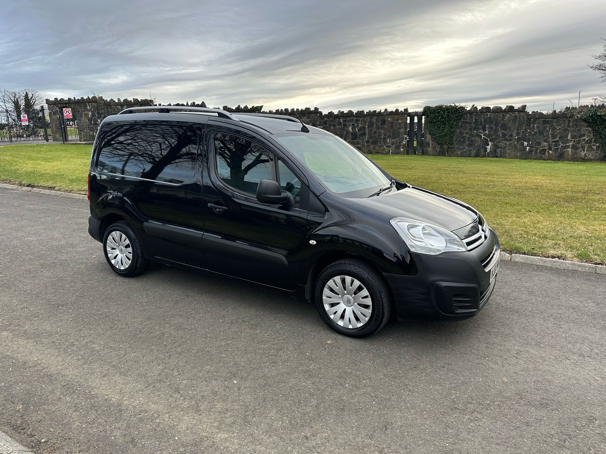 Main Car Image