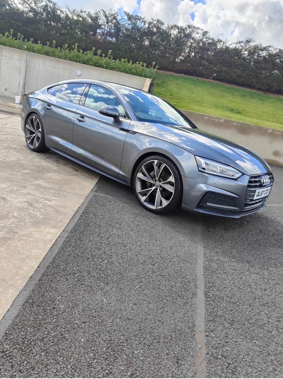 Main Car Image