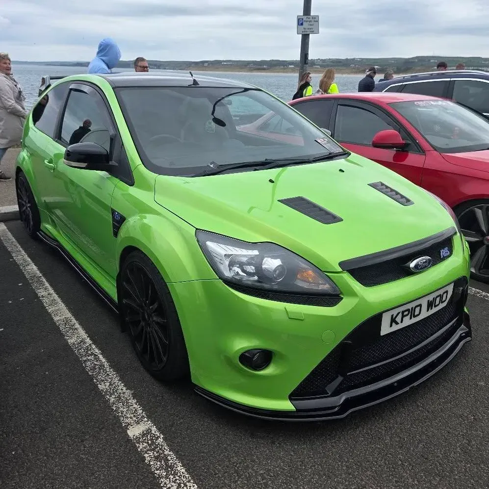 Easter Sunday madness at the port 2025