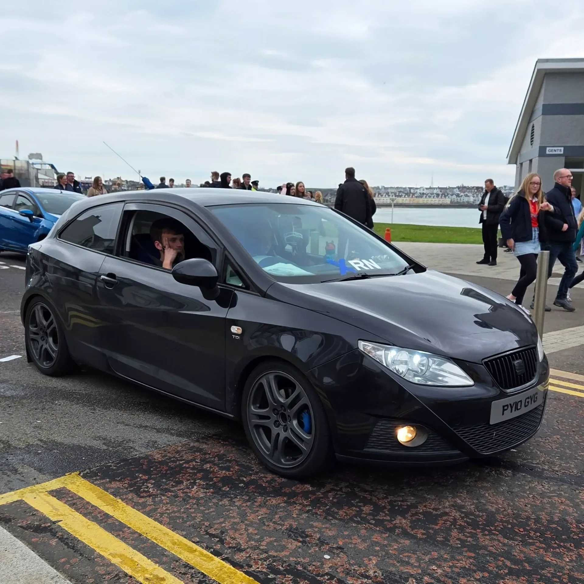 Easter Sunday madness at the port 2025