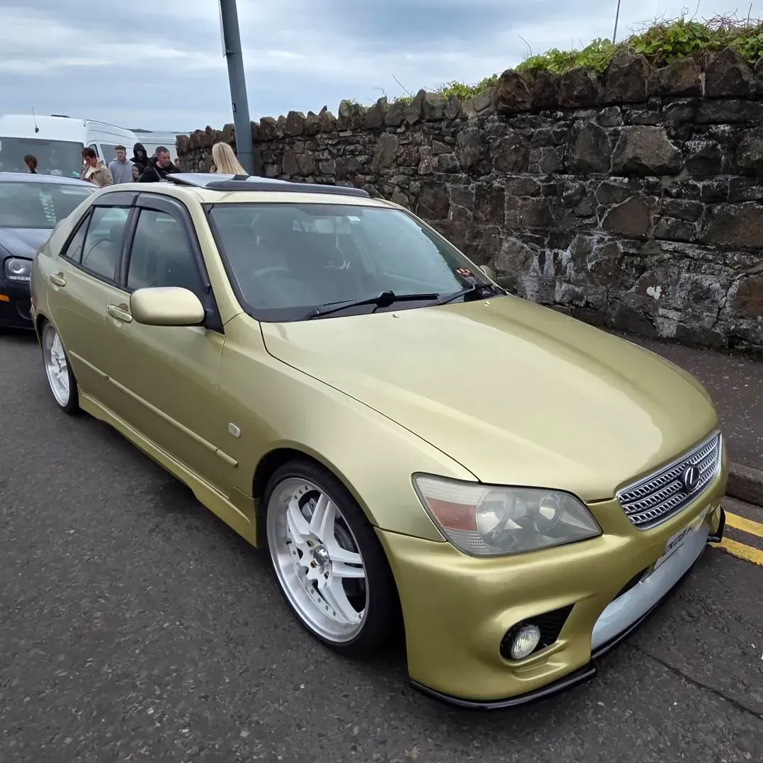 Easter Sunday madness at the port 2025