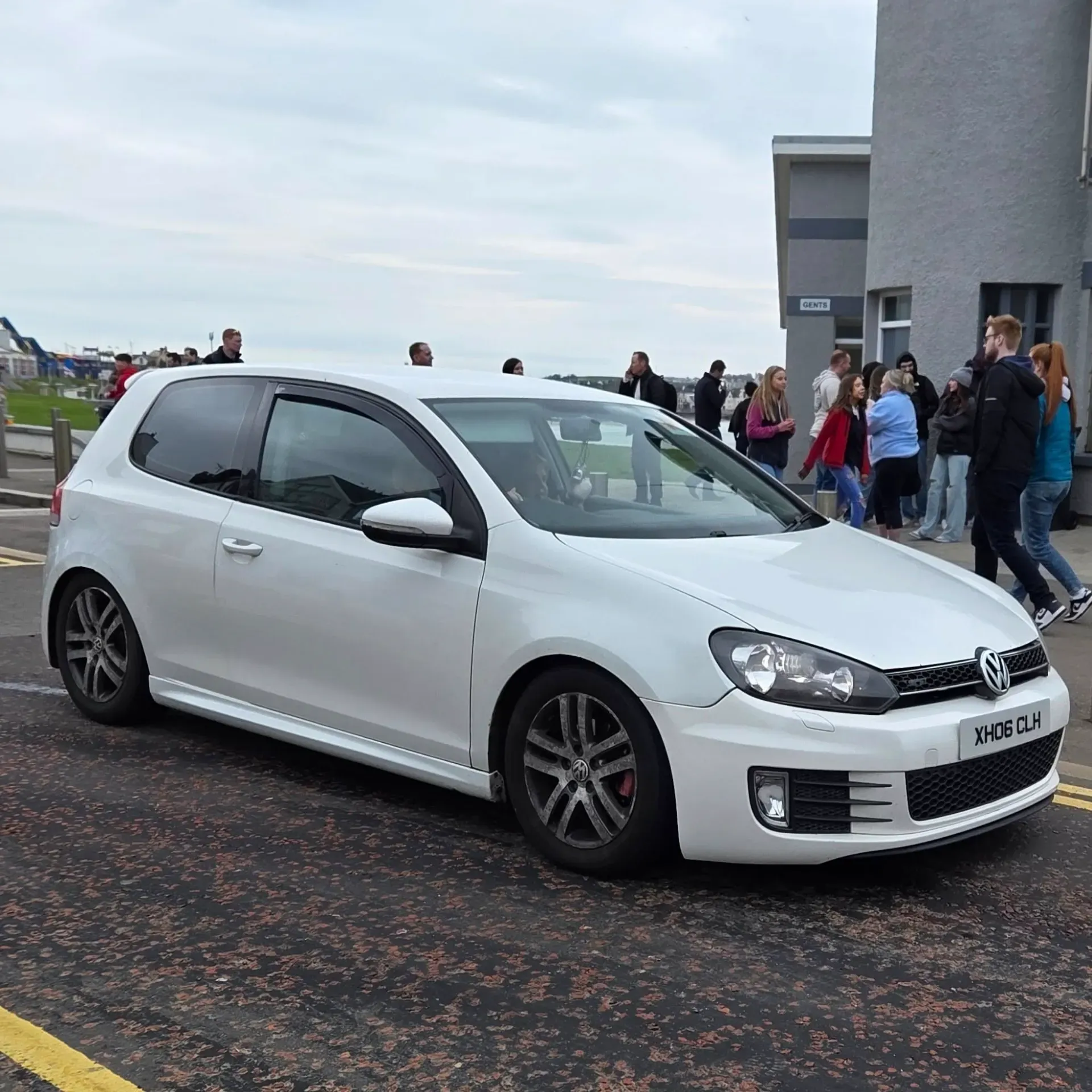 Easter Sunday madness at the port 2025